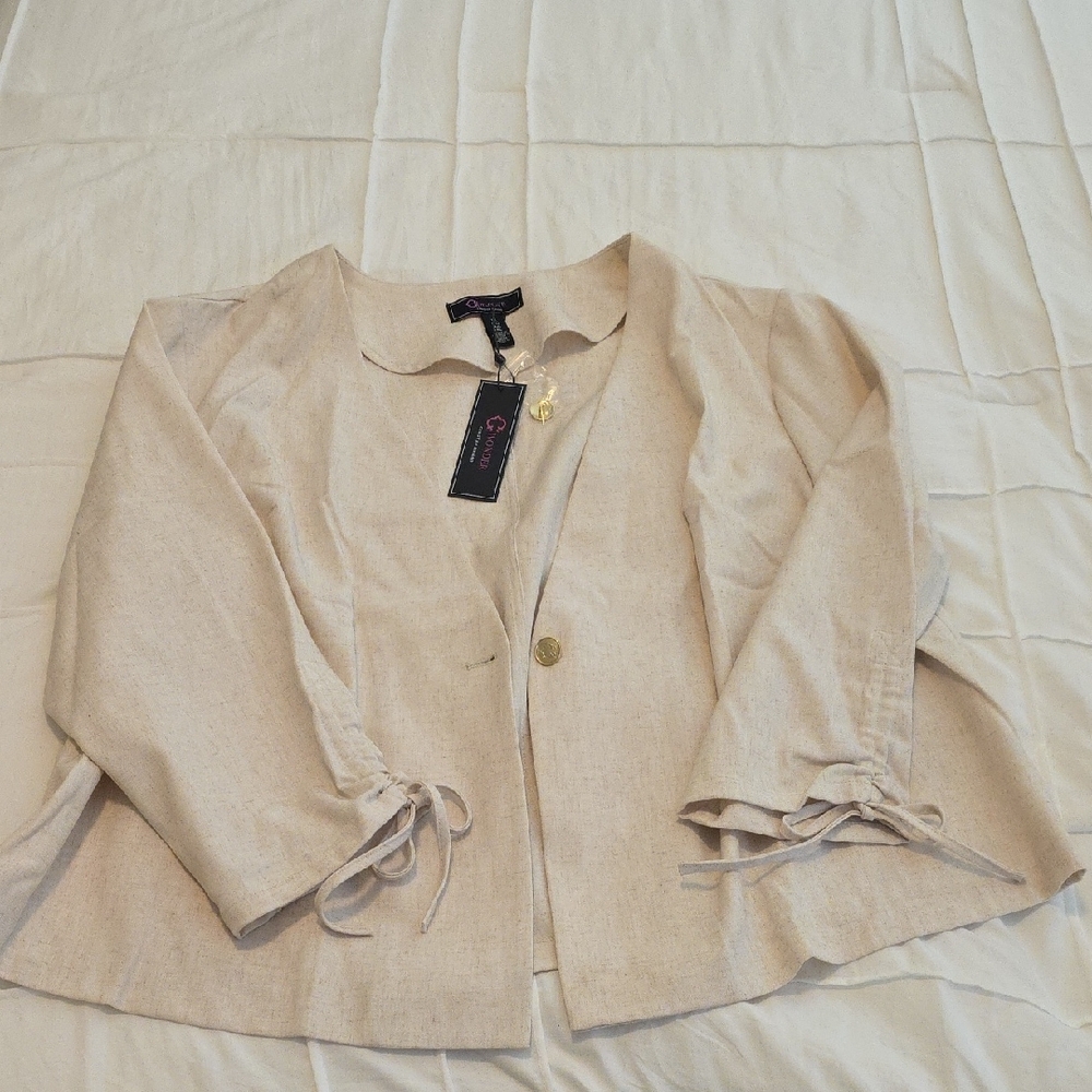 Beige Blazer with Textured Fabric and Notched Lapel